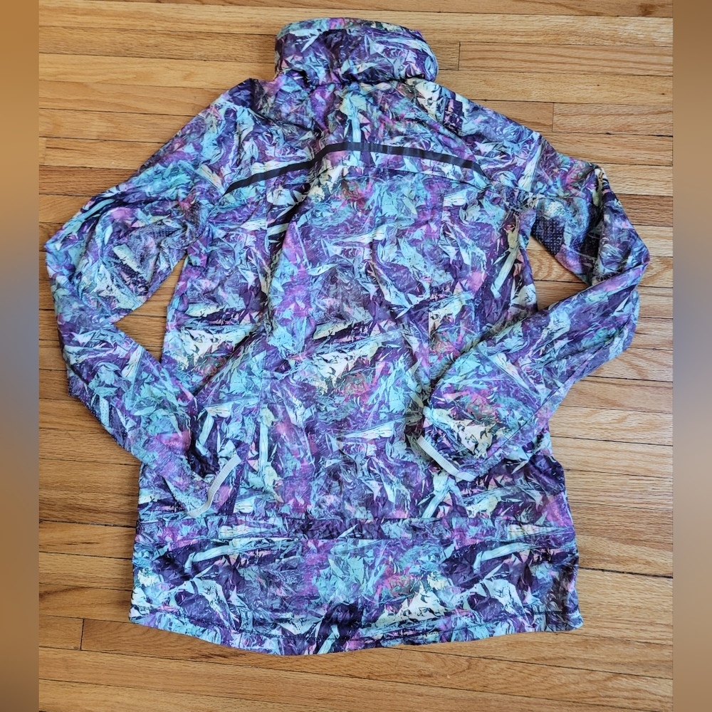 Lululemon Miss Misty Jacket II Water Resistant For Running Size 8 - Picture 4 of 10